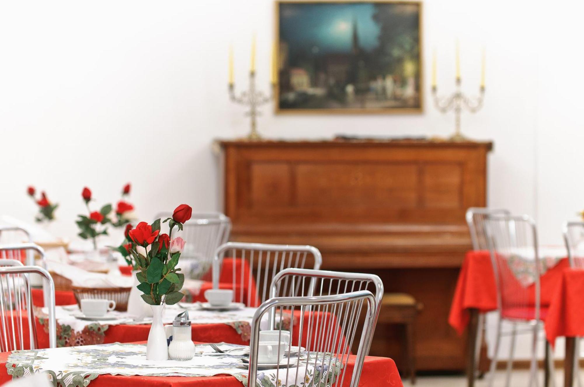Hotel Viktoria Schönbrunn 3*